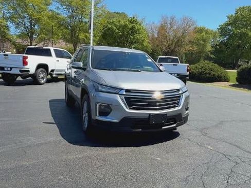 Certified 2023 Chevrolet Traverse LT FWD image 2
