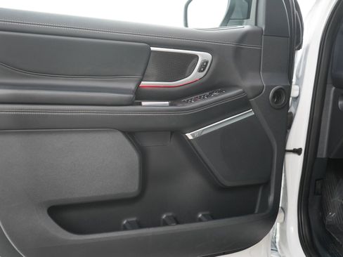 Used 2025 Ford Expedition Max Platinum w/ Stealth Appearance Package AWD/4WD image 22