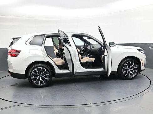 Used 2026 BMW X3 xDrive30 w/ Premium Package image 33