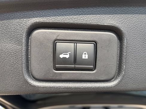 Certified 2025 Nissan Pathfinder SL AWD/4WD image 47