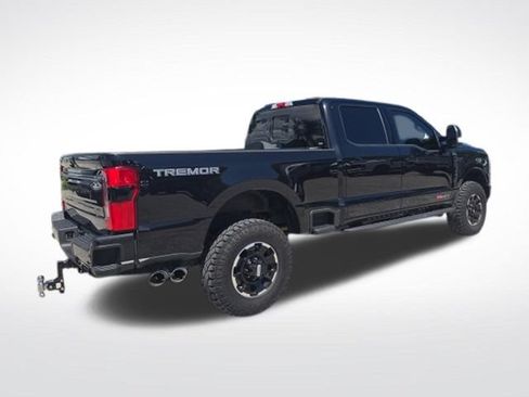 Used 2025 Ford F250 Platinum w/ Tremor Off-Road Package AWD/4WD image 3