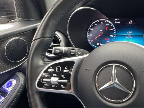Used 2022 Mercedes-Benz GLC 300 4MATIC w/ AMG Line image 39