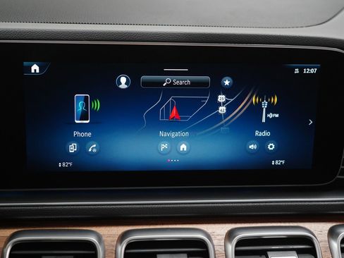 Used 2025 Mercedes-Benz GLE 350 4MATIC image 23