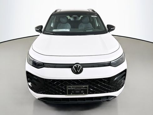 New 2026 Volkswagen Tiguan SE R-Line AWD/4WD image 2