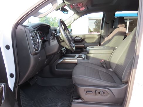 Certified 2020 Chevrolet Silverado 1500 RST AWD/4WD image 16