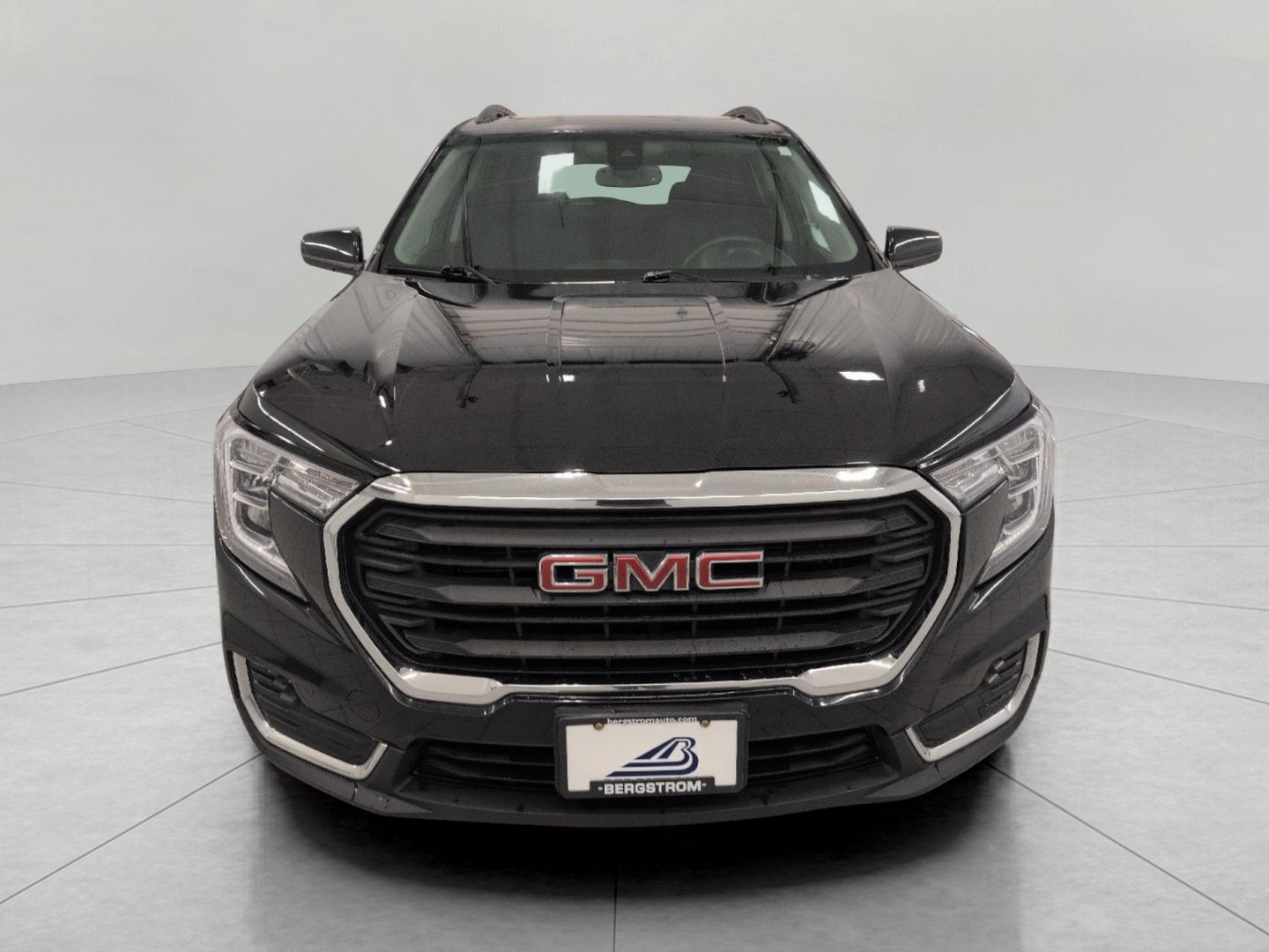 Used 2022 GMC Terrain SLE w/ Driver Convenience Package AWD/4WD image 13