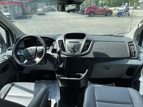 Used 2018 Ford Transit 150 XL RWD image 33