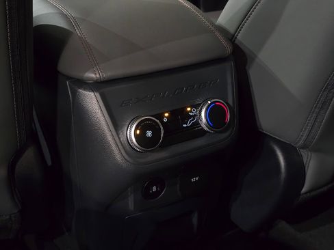 New 2025 Ford Explorer Active w/ Active Comfort Package image 31