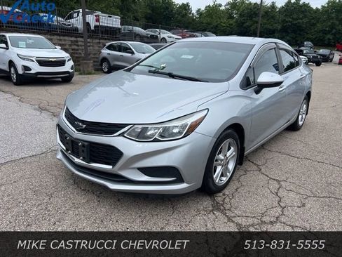 Used 2018 Chevrolet Cruze LS FWD image 1