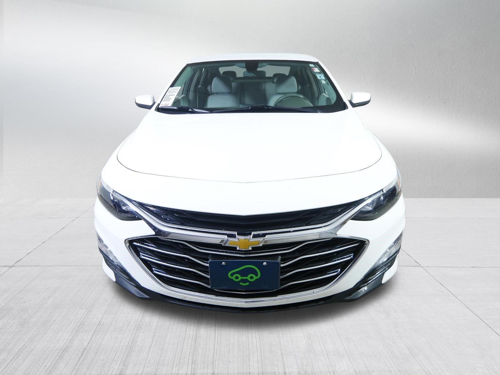 Used 2020 Chevrolet Malibu LT FWD image 2