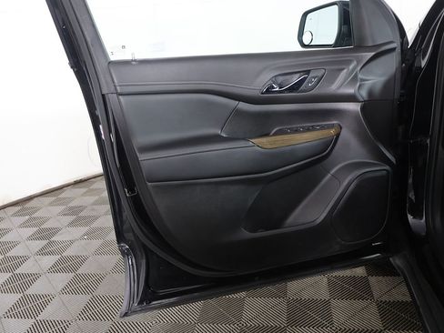 Used 2022 GMC Acadia SLE AWD/4WD image 20