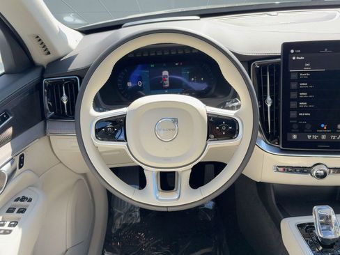 New 2026 Volvo XC90 B6 Ultra image 26