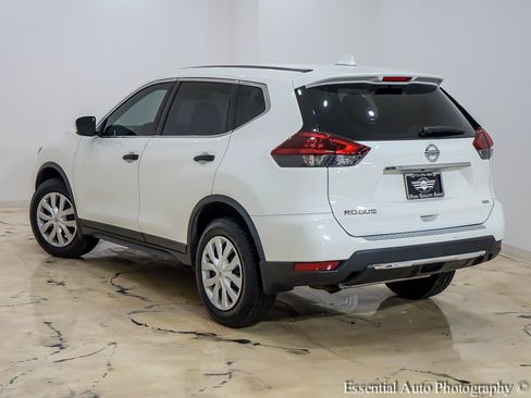 Used 2018 Nissan Rogue S AWD/4WD image 10