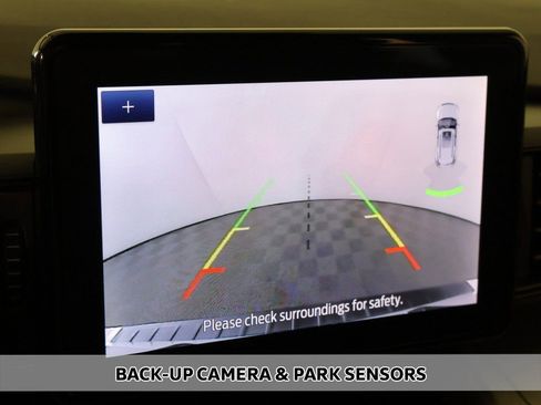 Used 2020 Ford Explorer XLT w/ Comfort Package image 4