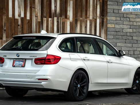 Used 2017 BMW 330i xDrive Wagon image 7
