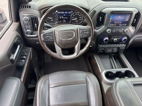 Used 2021 GMC Sierra 2500 Denali w/ Denali Ultimate Package image 12