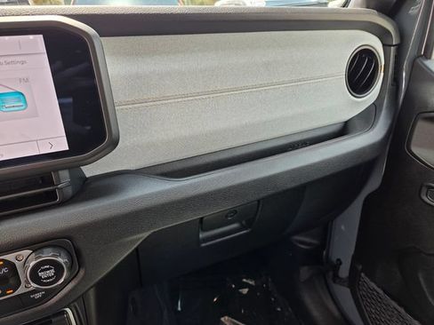 Used 2024 Jeep Gladiator Sport AWD/4WD image 26
