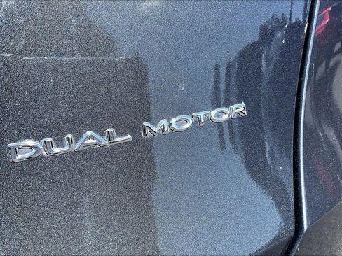 Used 2021 Tesla Model Y Long Range AWD/4WD image 8