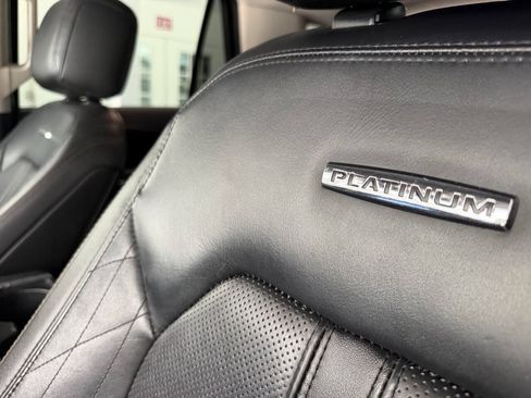 Used 2018 Ford Expedition Platinum AWD/4WD image 18
