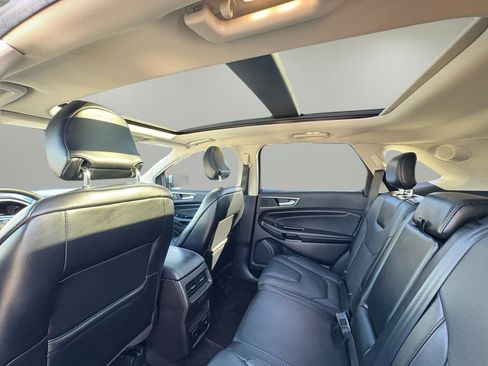 Used 2017 Ford Edge Titanium w/ Equipment Group 301A AWD/4WD image 28