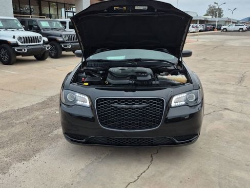 Used 2020 Chrysler 300 Touring w/ Sport Appearance Package image 56