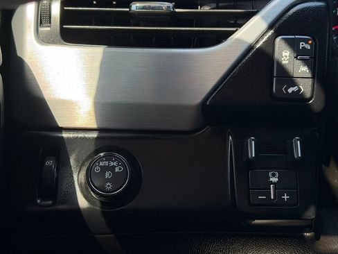 Used 2017 GMC Yukon SLE w/ Convenience Package RWD image 26
