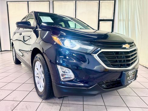 Used 2020 Chevrolet Equinox LT image 2