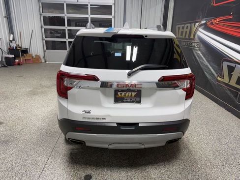 Used 2023 GMC Acadia SLT image 13