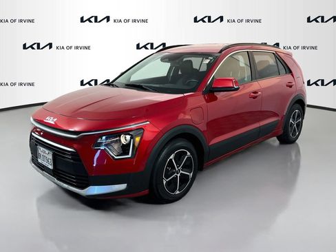 Certified 2024 Kia Niro EX w/ EX Cold Weather Package FWD image 4