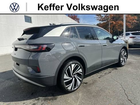 New 2025 Volkswagen ID.4 Pro S Plus AWD/4WD image 5