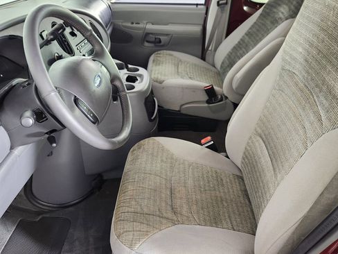 Used 2003 Ford E-150 and Econoline 150 Wagon RWD image 13