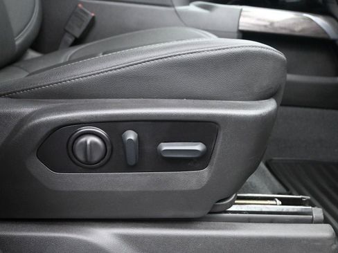 Used 2022 Chevrolet Silverado 1500 LTZ w/ LTZ Premium Package image 11