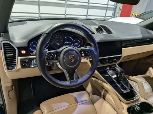 Used 2019 Porsche Cayenne image 27