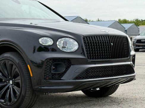Used 2023 Bentley Bentayga Extended Wheelbase AWD/4WD image 46