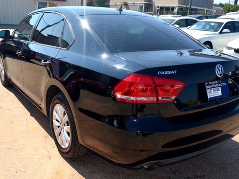 Used 2013 Volkswagen Passat 2.5 S image 5