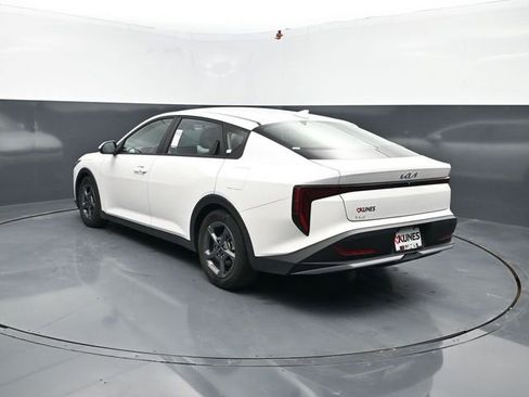 Used 2025 Kia K4 LXS image 7