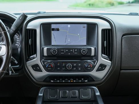 Used 2015 GMC Sierra 2500 SLT w/ Duramax Plus Package AWD/4WD image 43