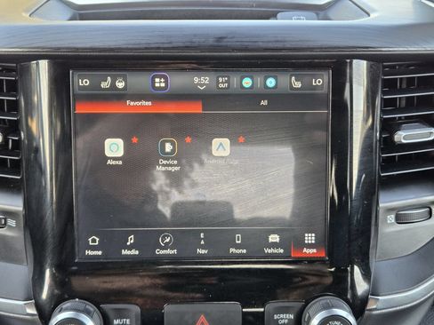 Used 2024 RAM 1500 Laramie RWD image 15