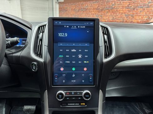 Certified 2023 Ford Edge SE w/ Black Appearance Package image 18