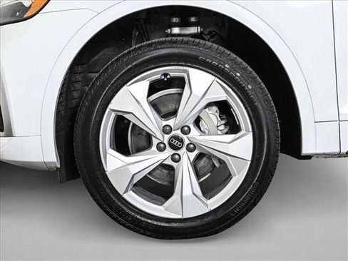 Certified 2023 Audi Q5 2.0T Premium Plus w/ Premium Plus Package AWD/4WD image 25