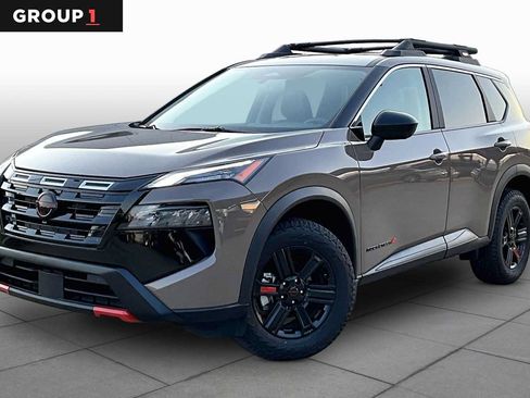 Certified 2025 Nissan Rogue SV AWD/4WD image 1