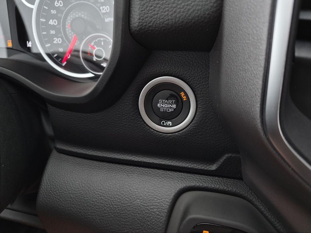 New 2026 RAM 1500 Lone Star AWD/4WD image 19