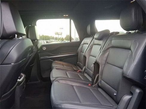 New 2025 Lincoln Navigator L Reserve w/ Jet Appearance Package image 5
