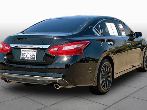 Used 2018 Nissan Altima 2.5 S FWD image 12