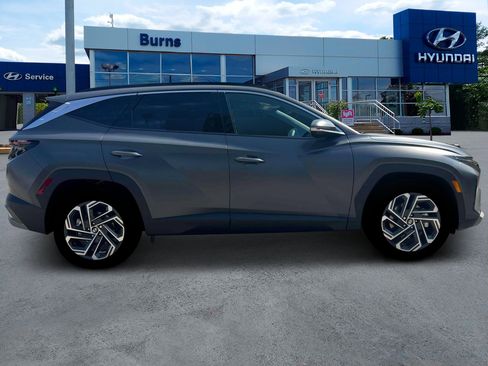 New 2025 Hyundai Tucson Limited image 9