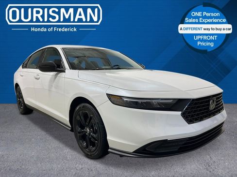 New 2025 Honda Accord SE image 1