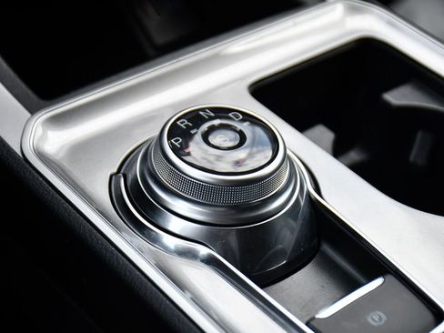 Used 2024 Ford Edge SEL w/ Convenience Package image 32