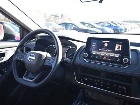 Certified 2025 Nissan Rogue S AWD/4WD image 29