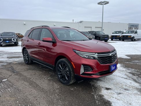 Certified 2023 Chevrolet Equinox RS image 3