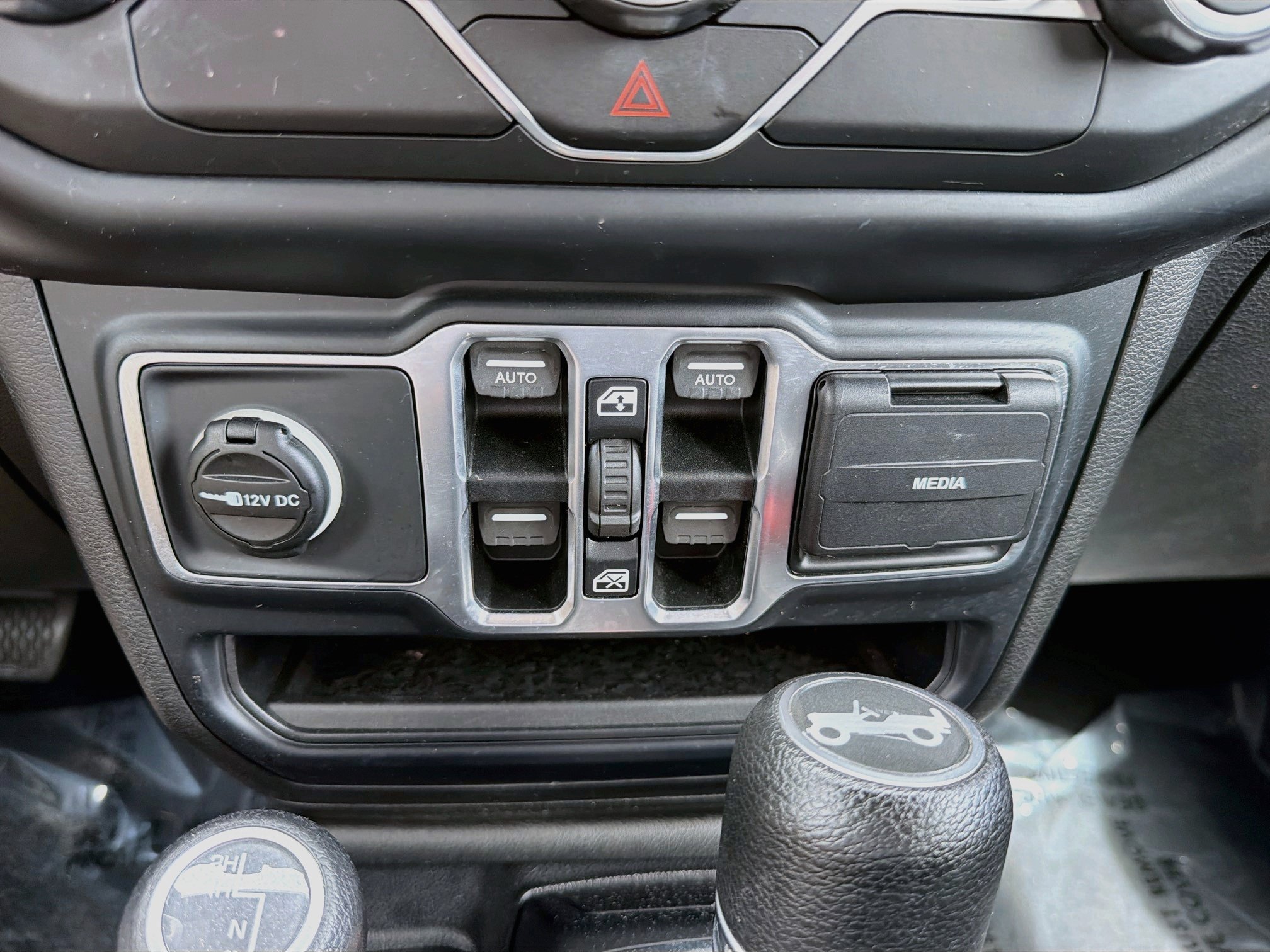 Used 2019 Jeep Wrangler Unlimited Sport S AWD/4WD image 28